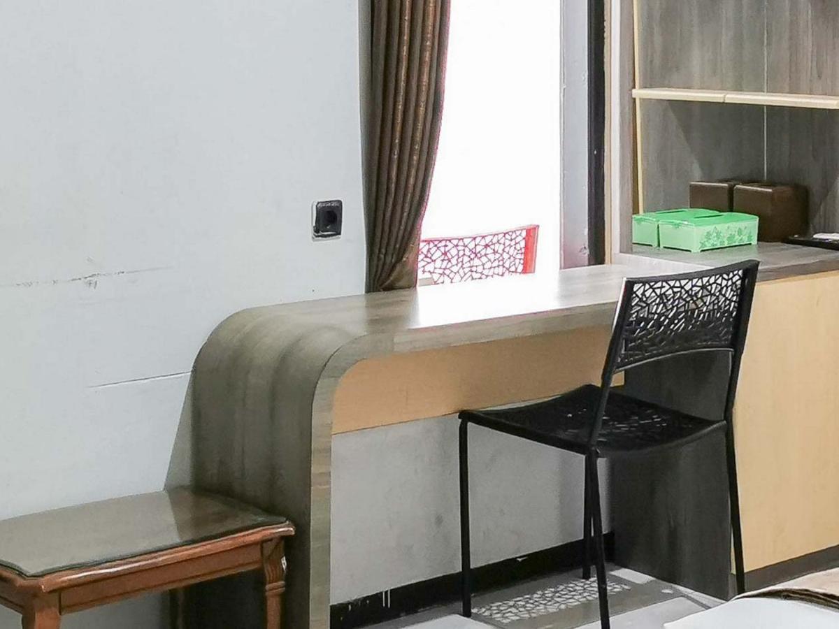 My Hommy Homestay Mitra Reddoorz Σουραμπάγια Εξωτερικό φωτογραφία